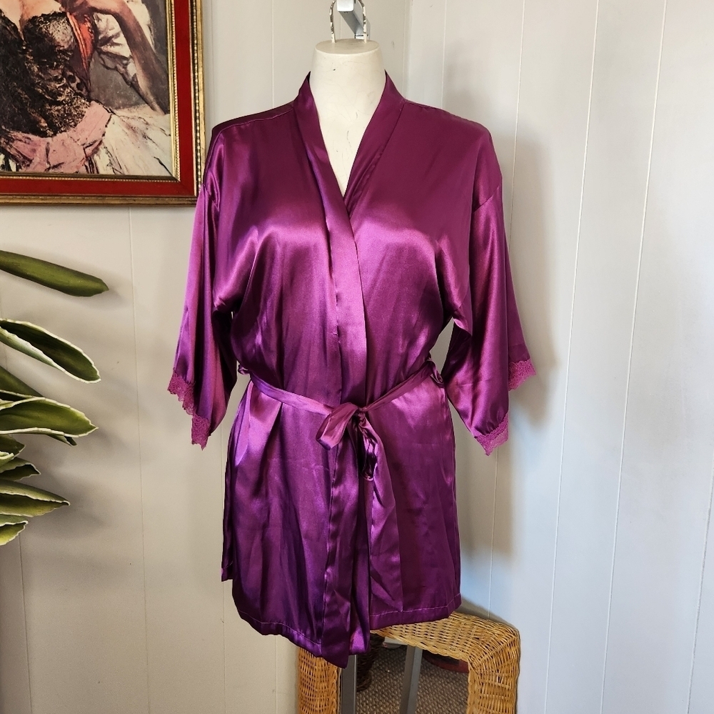 Vintage Linea Donatella Purple Satin Lace Robe Boudoir Lingerie Pin-Up Kimono